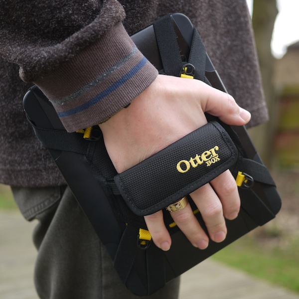 thumbnail image 2 of OtterBox Utility Series Latch II Carrying Case For 10-Inch Tablets – With Accessory Bag 2 of 5