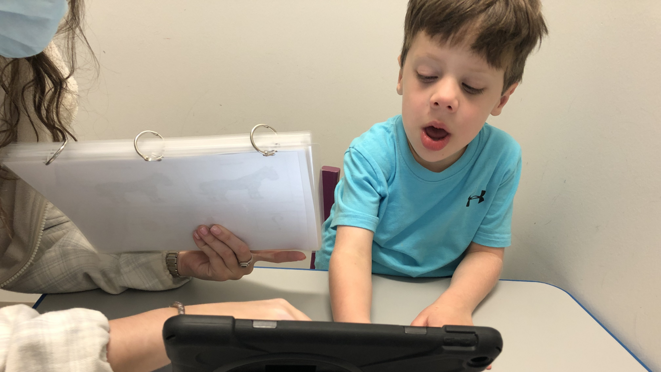 ES client boy using device